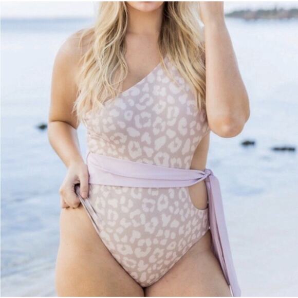 Pink Lily Boutique One Piece Womens Swim Suit leopard One Shoulder Tie‎ Sz Small - Picture 1 of 10